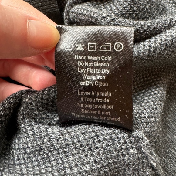 HEARTLOOM Anthropologie Natalia Grey Animal Print Crewneck Sweater - Medium - Picture 13 of 15
